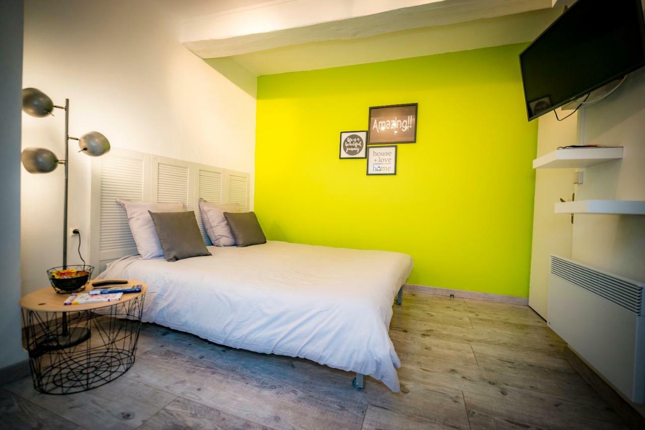 Appartement CHEVAL DE TROYES - Ecrin de calme - HYPER CENTRE Extérieur photo